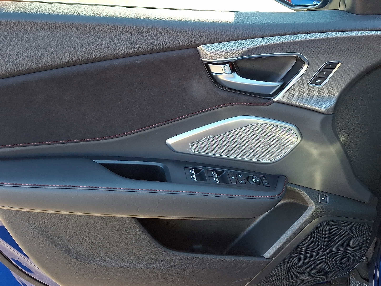 Used 2025 Acura RDX A-Spec image 12