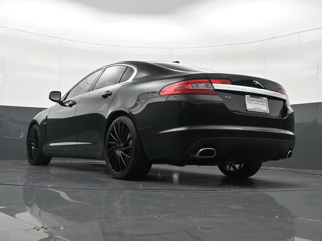 Used 2011 Jaguar XF Premium RWD image 32
