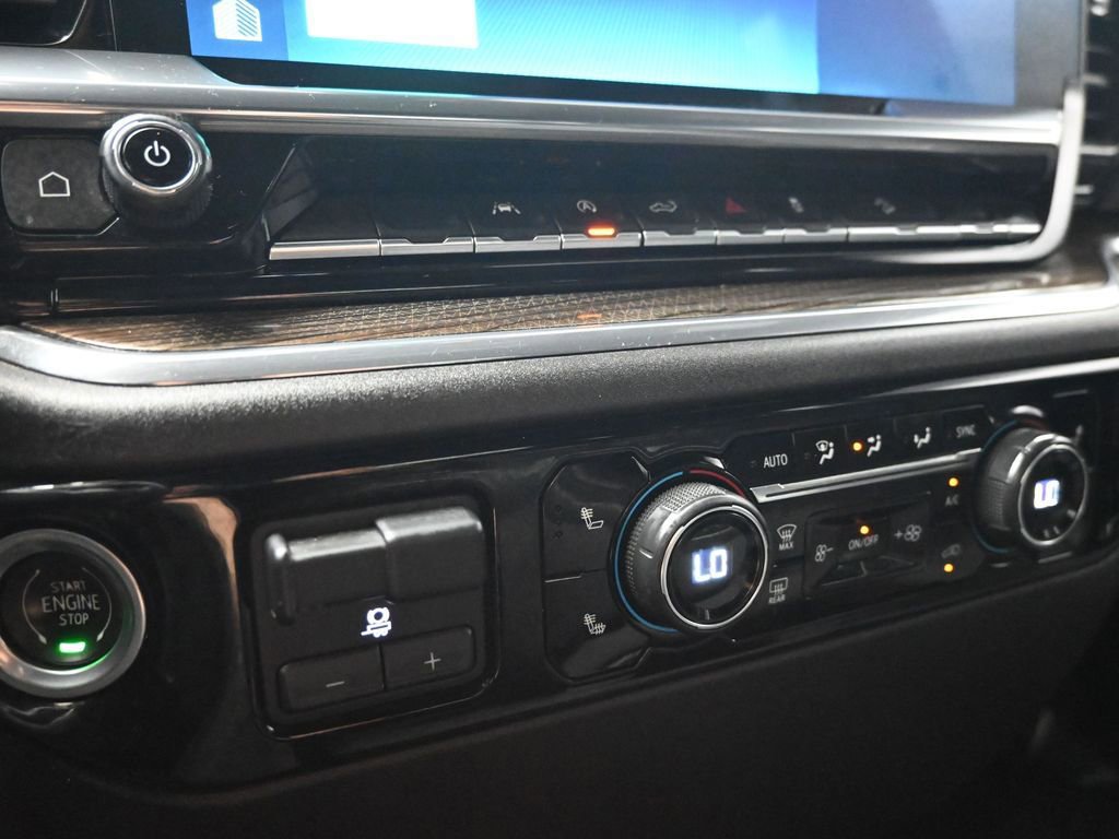 Used 2023 Chevrolet Silverado 1500 RST AWD/4WD image 19