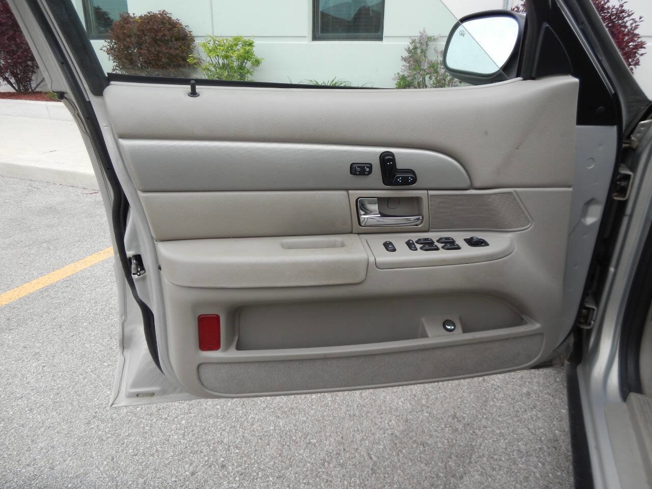 Used 2008 Mercury Grand Marquis LS RWD image 25