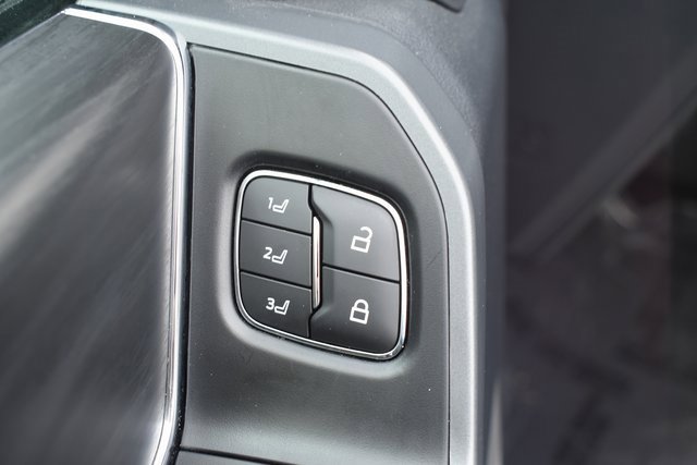 Used 2024 Ford F150 Lightning Lariat image 16