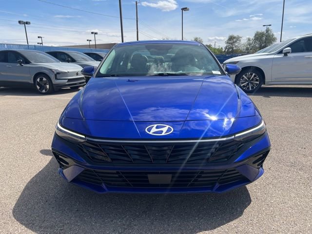 Used 2025 Hyundai Elantra Limited FWD image 9