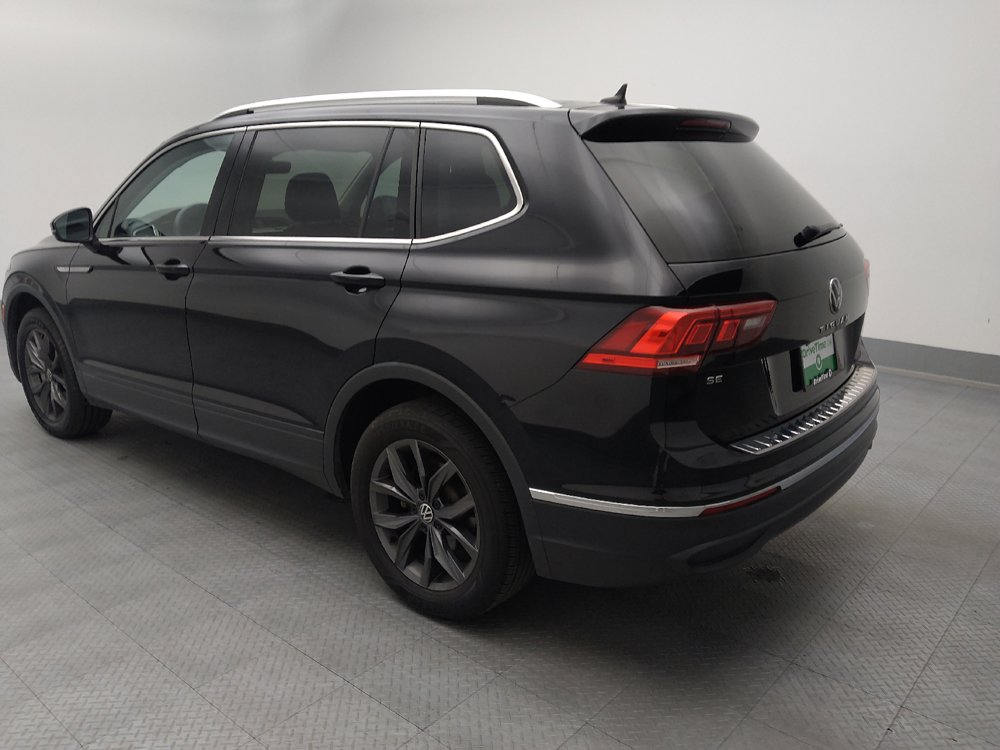 Used 2023 Volkswagen Tiguan SE w/ Panoramic Sunroof Package FWD image 5