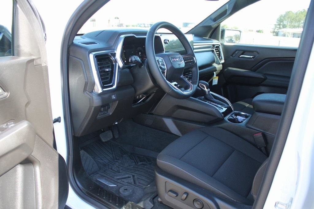 New 2025 GMC Canyon Elevation w/ Convenience Package image 8