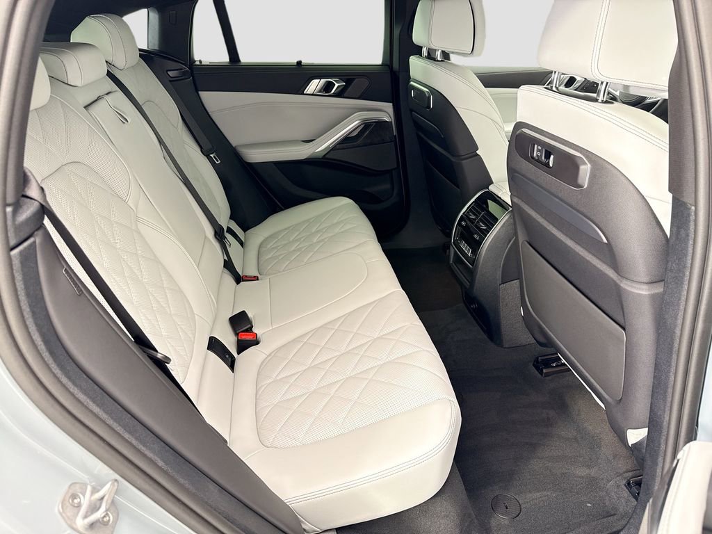 New 2027 BMW X6 xDrive40i AWD/4WD image 21