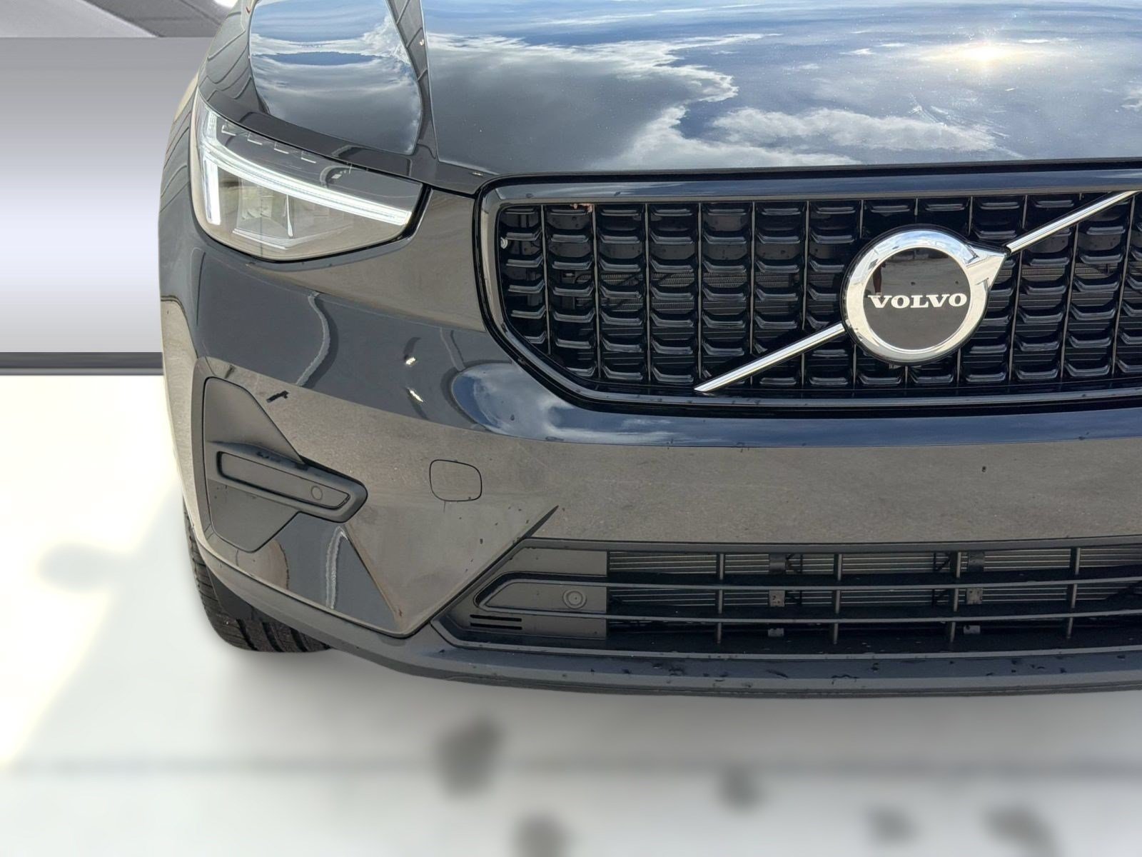 New 2026 Volvo XC40 B5 Core w/ Climate Package AWD/4WD image 11
