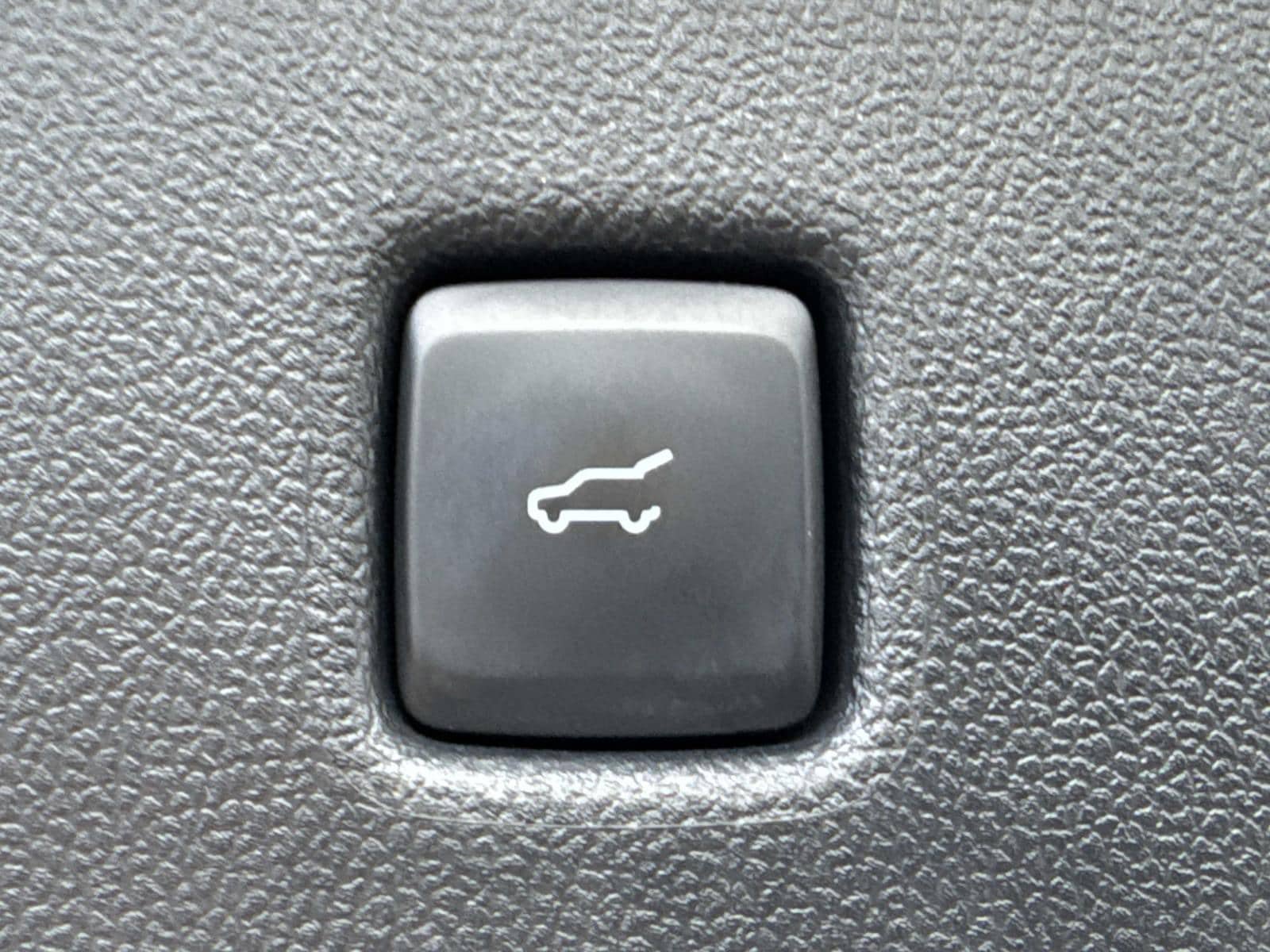 Used 2025 Ford Escape ST-Line Select AWD/4WD image 13