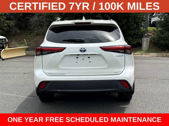 Used 2021 Toyota Highlander XLE AWD/4WD image 3