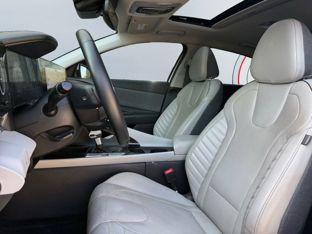 Used 2021 Hyundai Elantra Limited w/ Cargo Package image 21