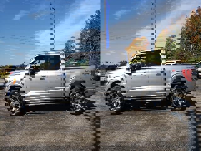 Used 2022 Ford F150 XLT w/ Equipment Group 302A High image 4