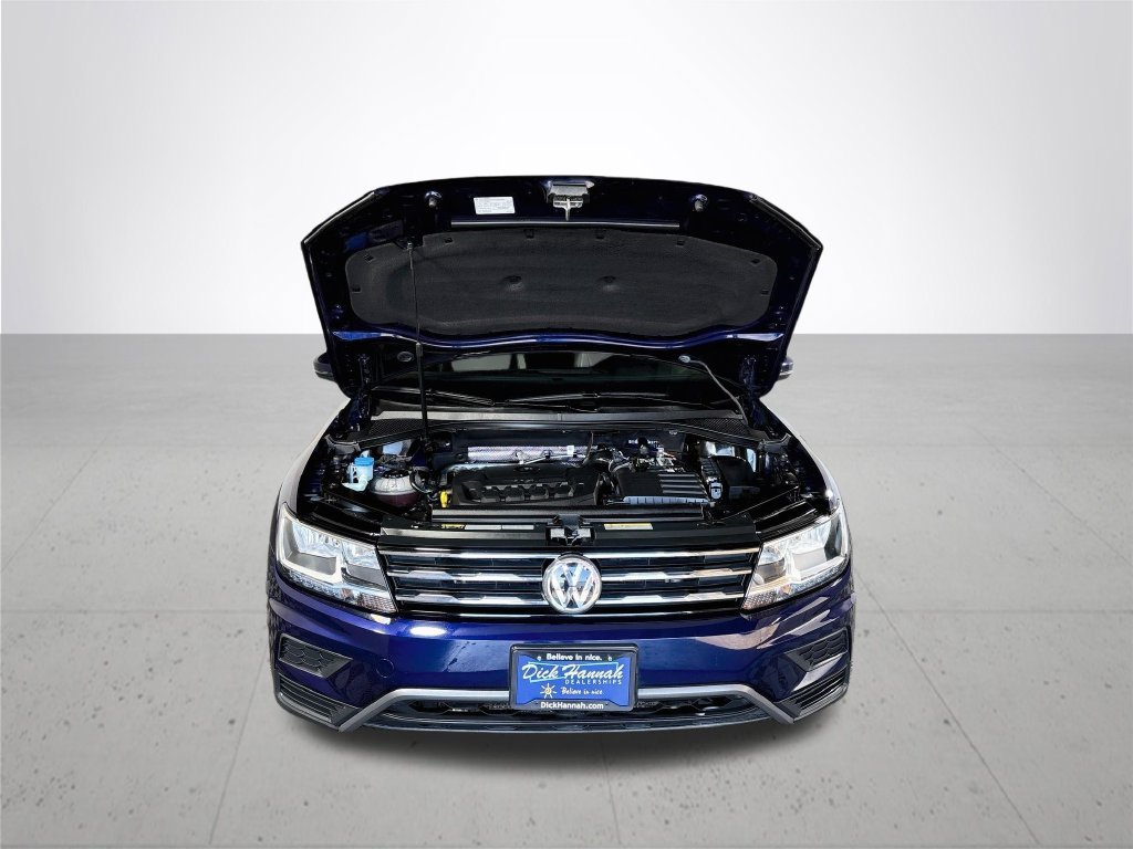 Certified 2021 Volkswagen Tiguan SE w/ Panoramic Sunroof Package AWD/4WD image 23