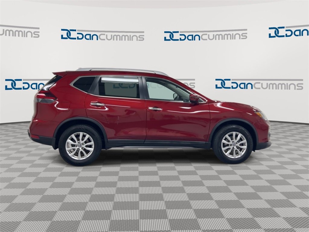 Used 2020 Nissan Rogue SV image 9