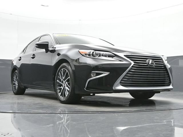 Used 2017 Lexus ES 350 w/ Luxury Package FWD image 30