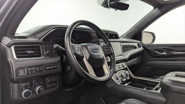 Used 2021 GMC Yukon XL Denali w/ Denali Premium Package image 27