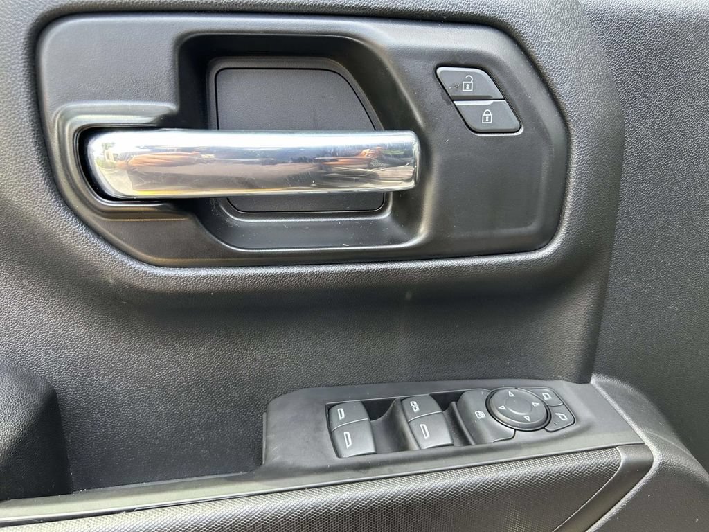 Used 2022 Chevrolet Silverado 1500 Custom RWD image 11