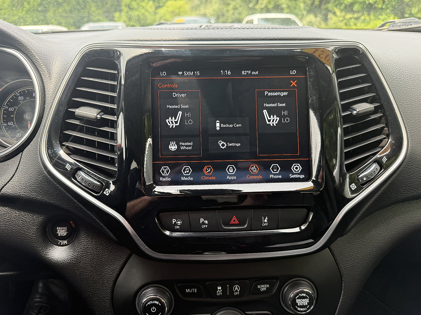 Used 2021 Jeep Cherokee Limited AWD/4WD image 24