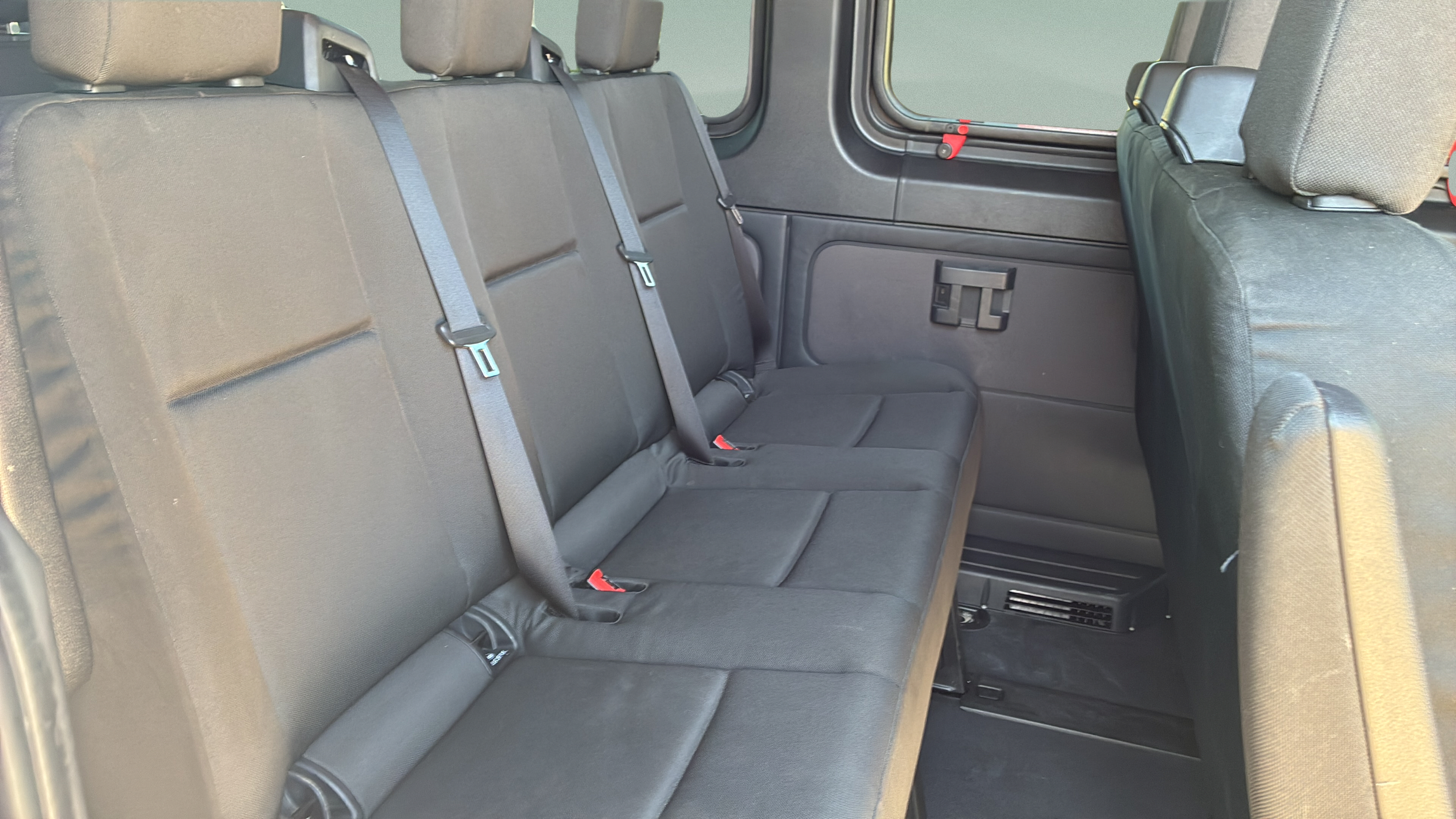 Used 2025 Mercedes-Benz Sprinter 2500 image 21