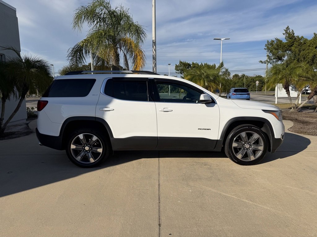 Used 2017 GMC Acadia SLT image 3