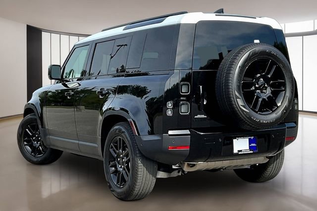 Used 2026 Land Rover Defender 110 S image 4