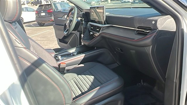 New 2025 Ford Explorer ST-Line w/ Premium Package image 11