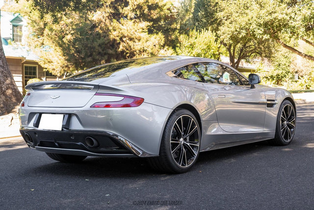 Used 2014 Aston Martin Vanquish Coupe RWD image 8