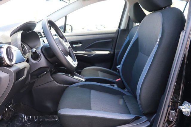 Used 2025 Nissan Versa SV FWD image 11