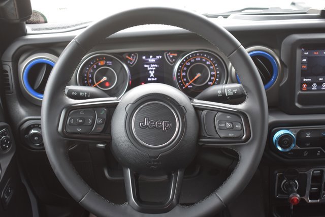 Used 2023 Jeep Wrangler Sport S image 17
