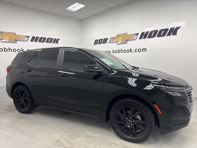 Used 2024 Chevrolet Equinox LS w/ LS Convenience Package FWD image 3