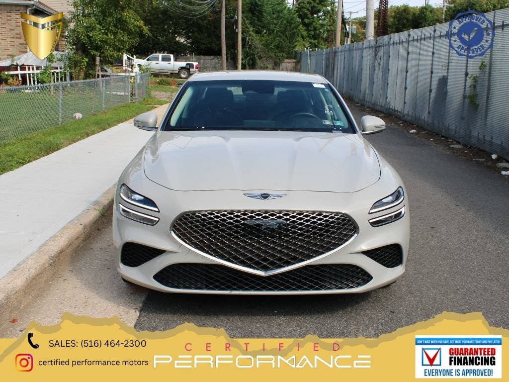 Used 2025 Genesis G70 2.5T image 1