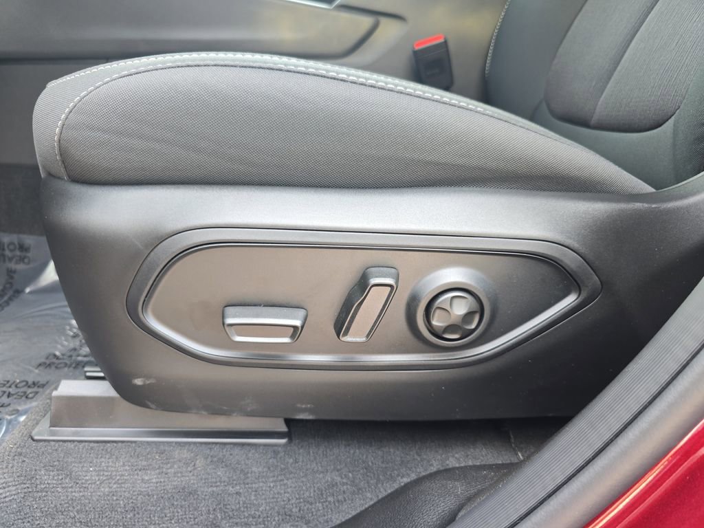 New 2025 Jeep Grand Cherokee Laredo image 30