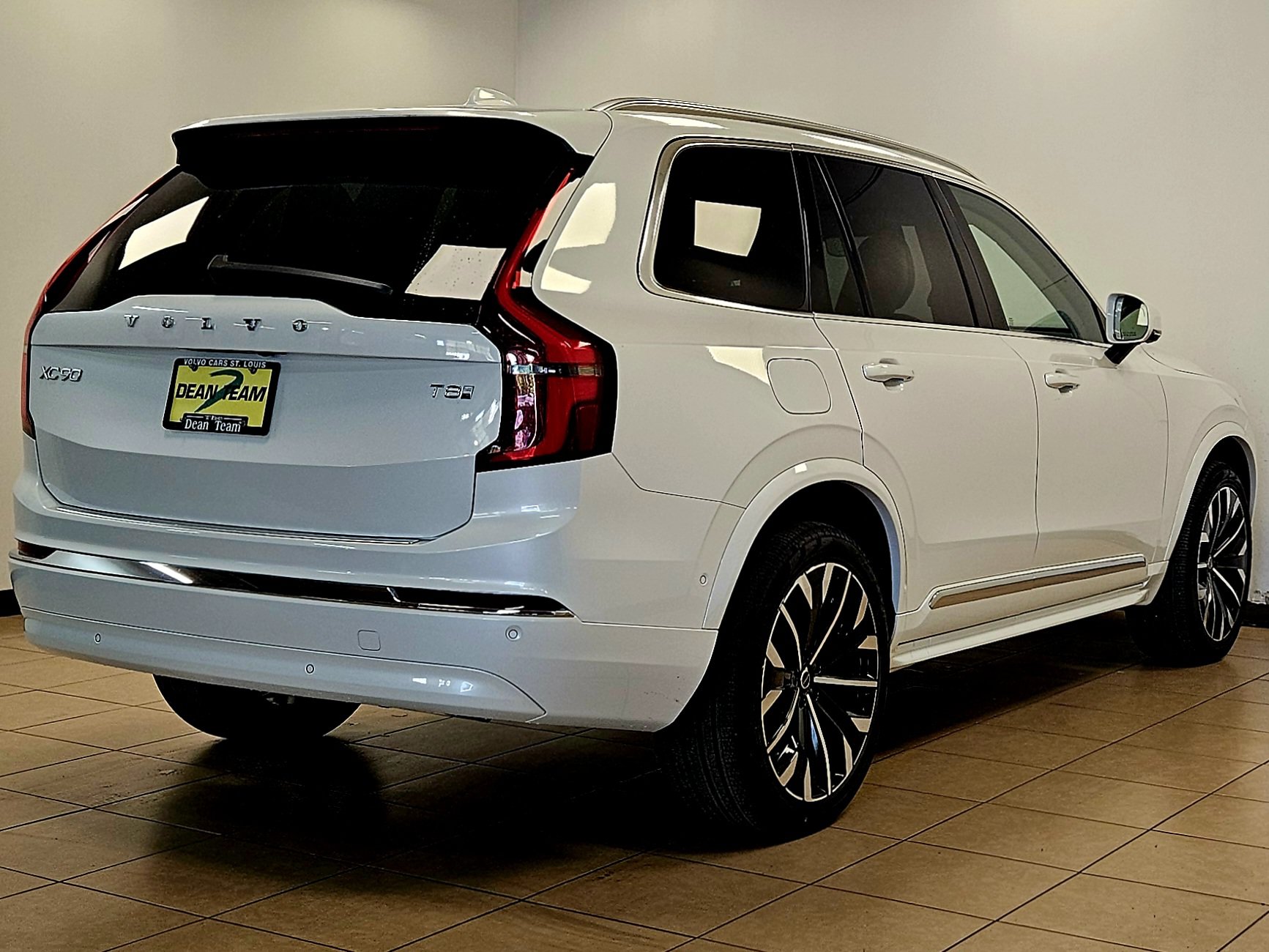 New 2026 Volvo XC90 T8 Ultra w/ Protection Package Premier AWD/4WD image 5