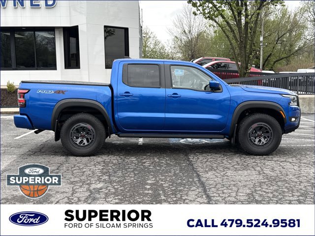 Used 2025 Nissan Frontier PRO-4X AWD/4WD image 2