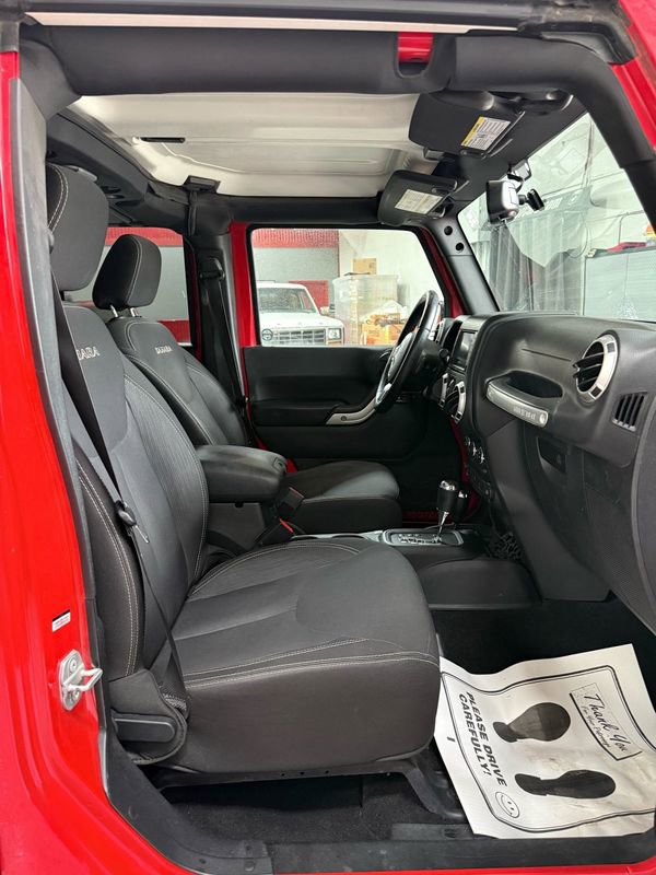 Used 2016 Jeep Wrangler Unlimited Sahara w/ Dual Top Group image 20