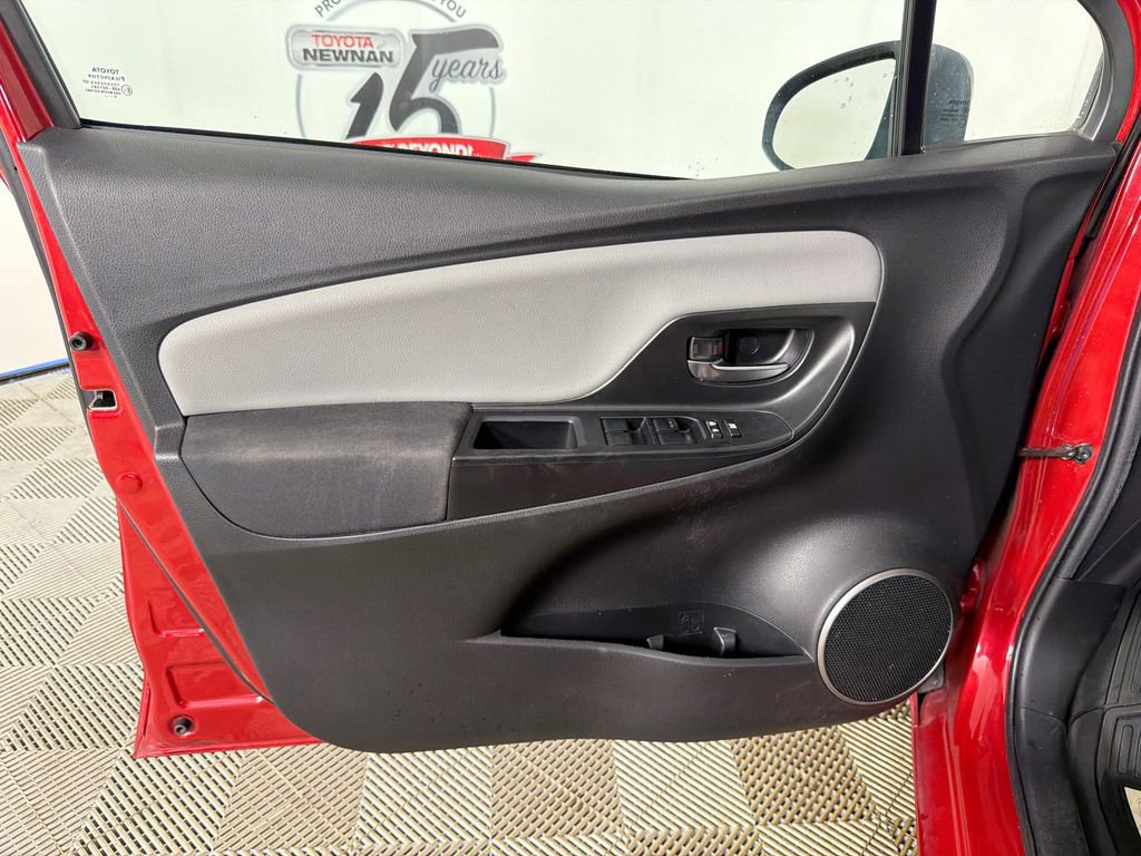 Used 2017 Toyota Yaris LE image 10