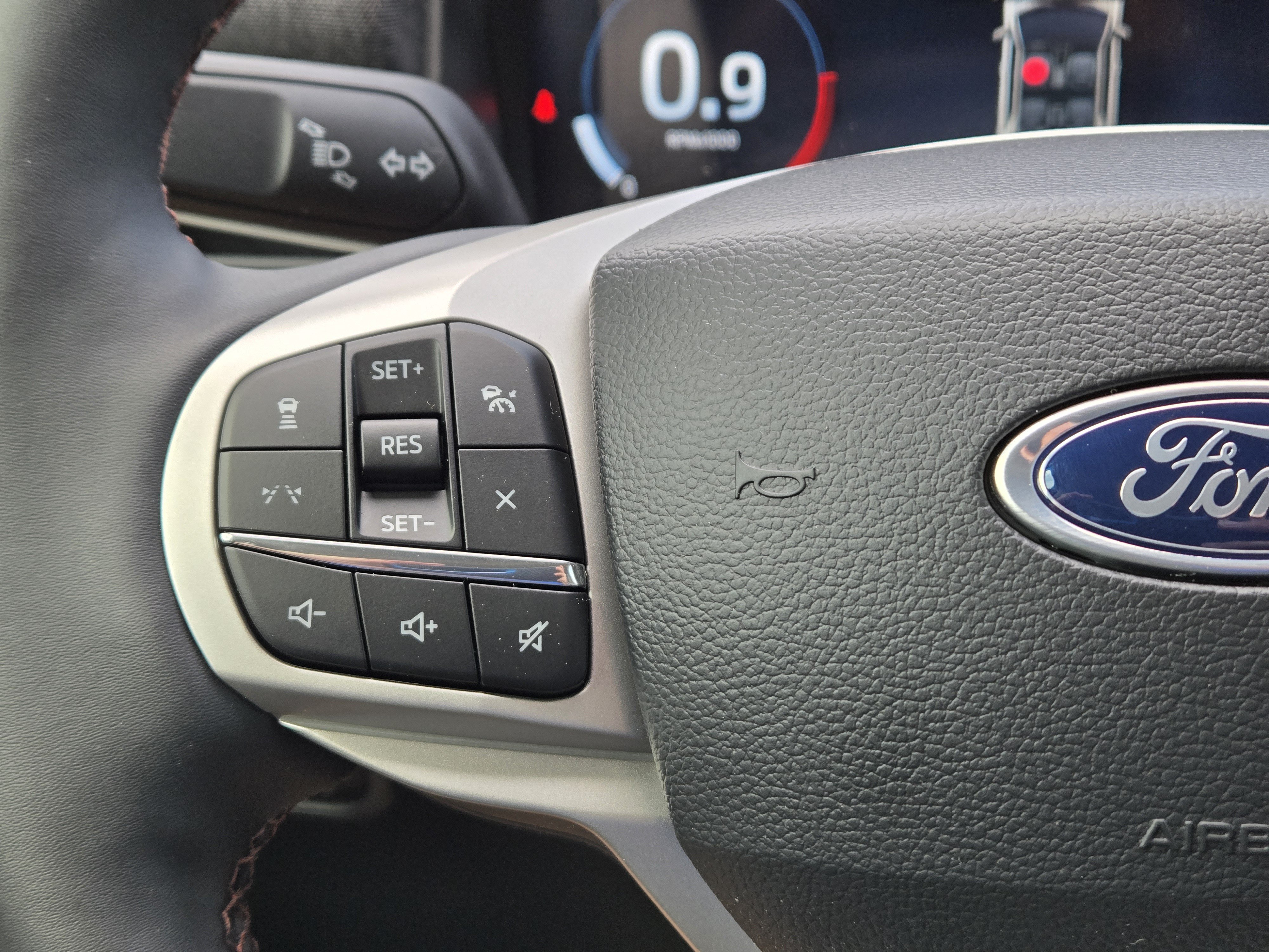 New 2026 Ford Explorer Active w/ Active Comfort Package RWD image 24