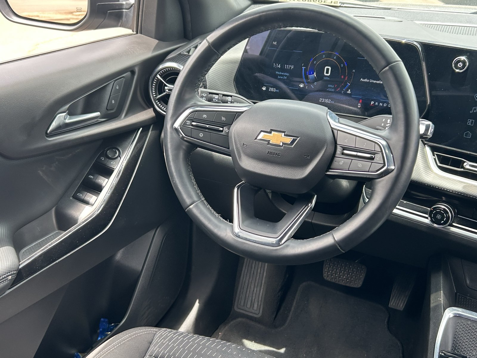 Used 2025 Chevrolet Equinox LT FWD image 17