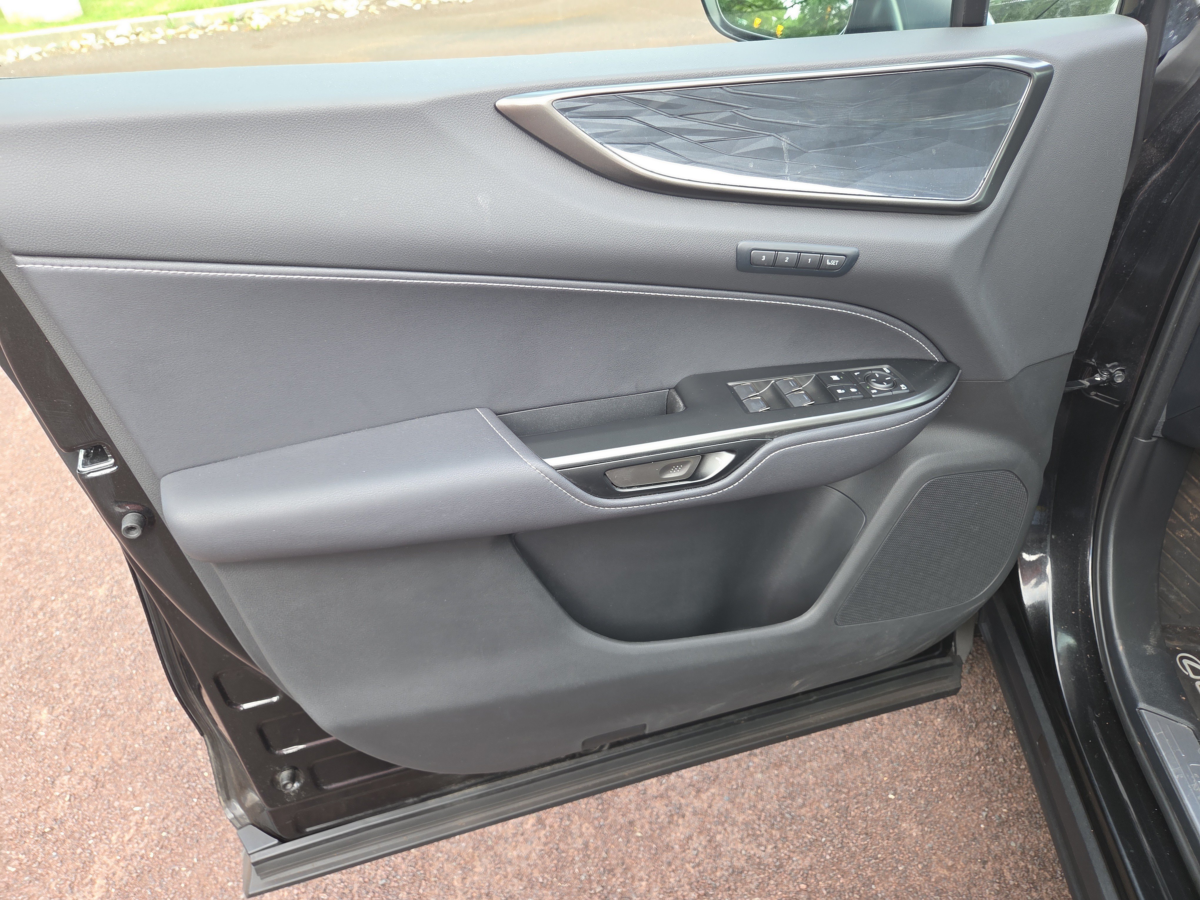 Certified 2025 Lexus NX 350 AWD w/ Accessory Package (2T) image 14