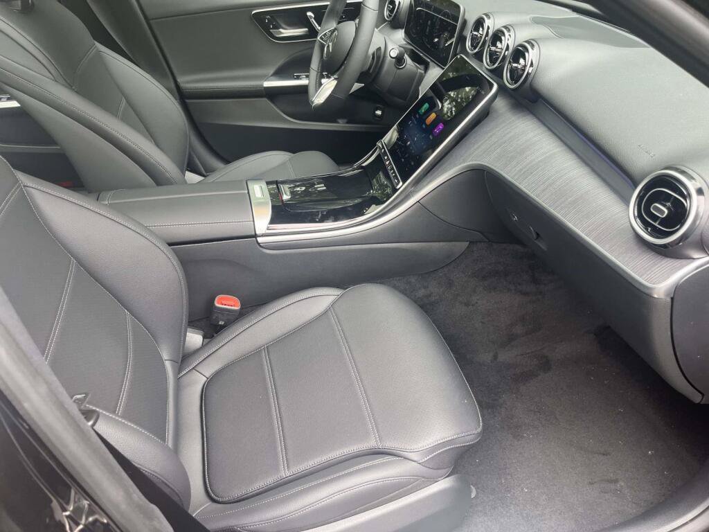 New 2026 Mercedes-Benz C 300 4MATIC Sedan image 21