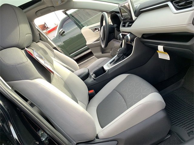 New 2025 Toyota RAV4 XLE image 14