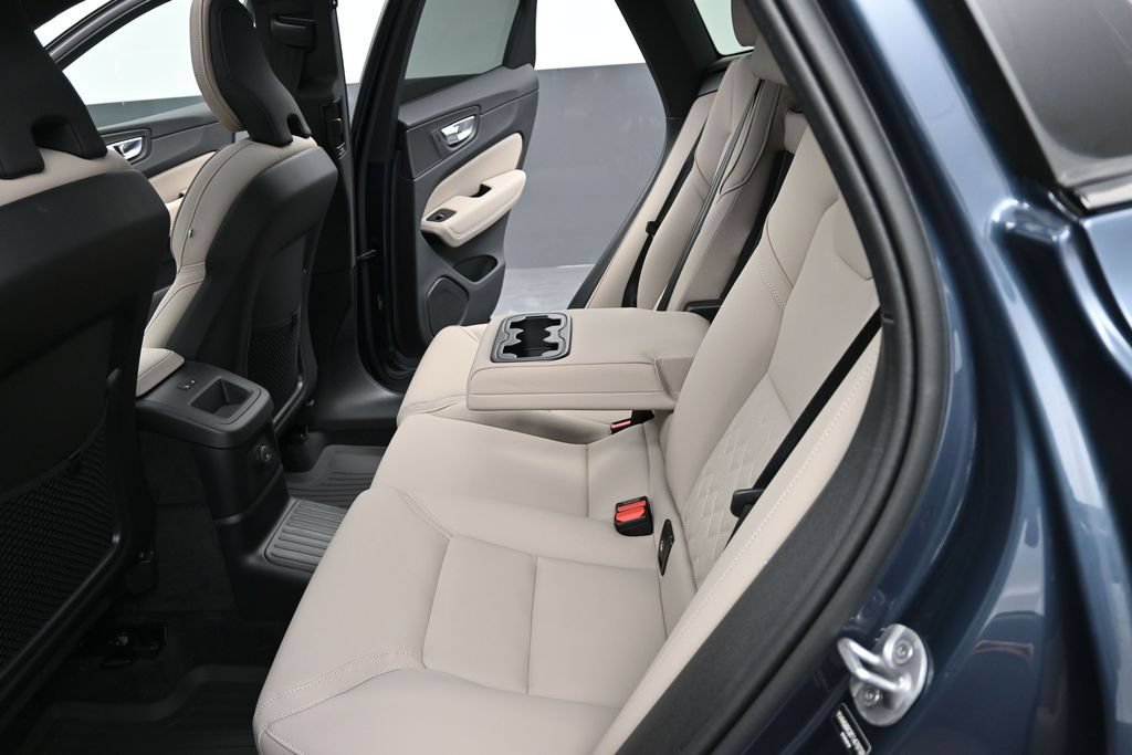 New 2026 Volvo XC60 T8 Plus w/ Climate Package AWD/4WD image 14