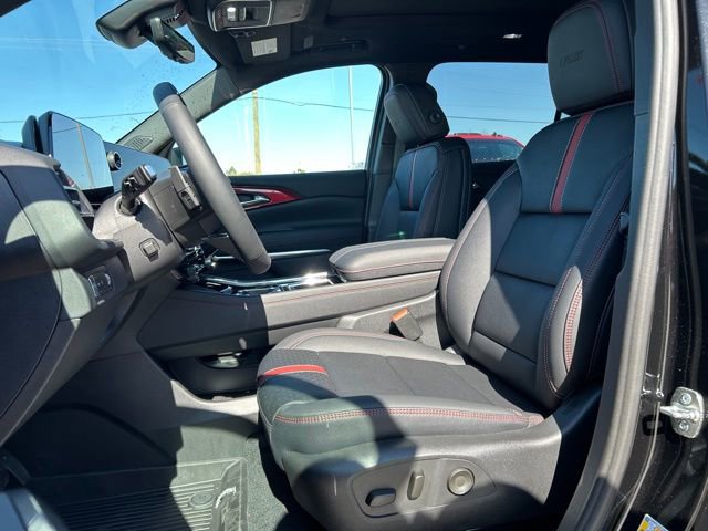 New 2026 Chevrolet Traverse RS w/ LPO, Floor Liner Package image 28