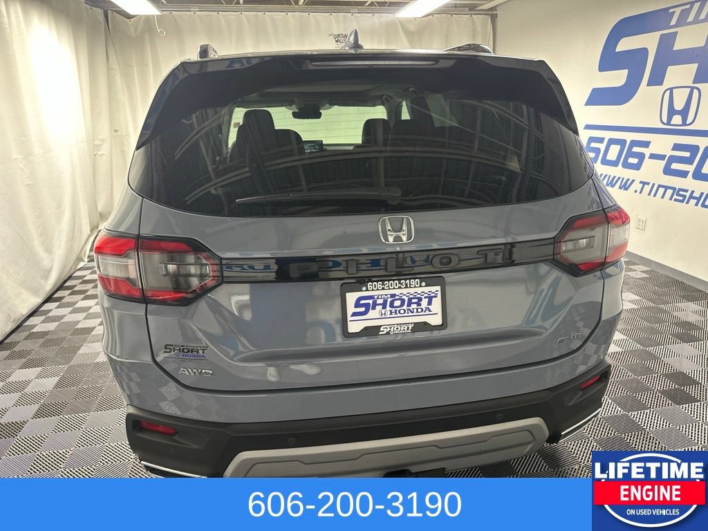 Used 2024 Honda Pilot Elite image 4