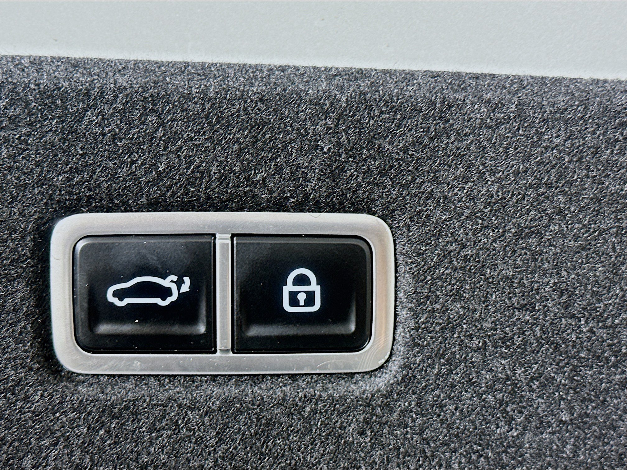 Used 2024 Hyundai Ioniq 6 SE RWD image 28