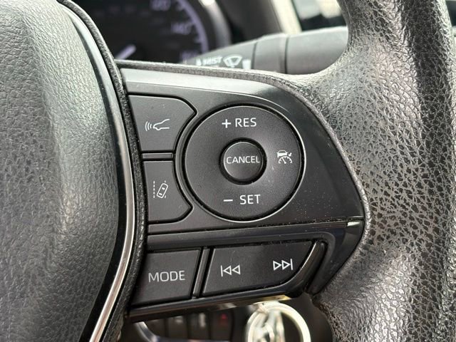 Used 2019 Toyota Camry LE FWD image 14