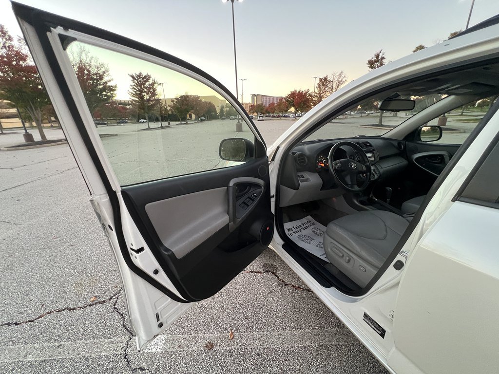 Used 2010 Toyota RAV4 Limited AWD/4WD image 16