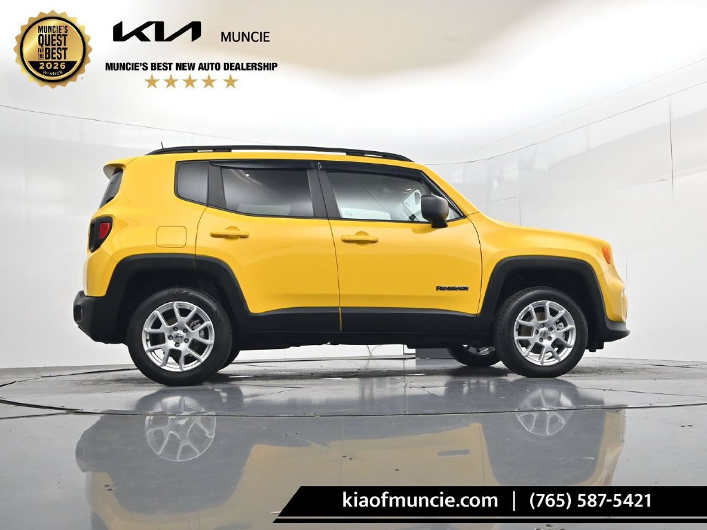 Used 2023 Jeep Renegade Latitude w/ Premium Group AWD/4WD image 44