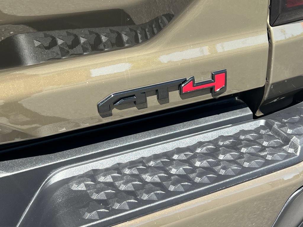 Used 2024 GMC Canyon AT4 AWD/4WD image 14