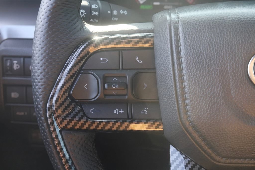 Used 2025 Toyota Tacoma TRD Sport w/ TRD Sport Premium Package AWD/4WD image 9