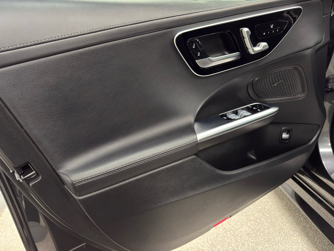 Used 2023 Mercedes-Benz C 300 4MATIC Sedan image 14