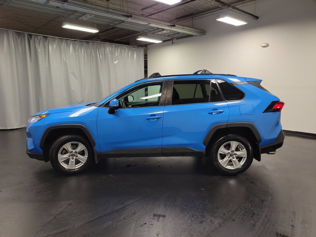 Used 2019 Toyota RAV4 XLE w/ All Weather Liner Package AWD/4WD image 5